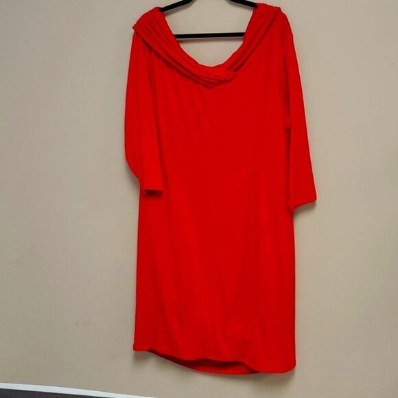 SOLD!! LANE BRYANT NWT Red Control Tech Ruched Dress - Size 26/28 - Picture 2 of 8